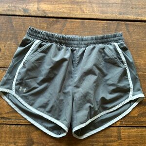 Under Armour LINED Running Shorts, Grey, Size Small